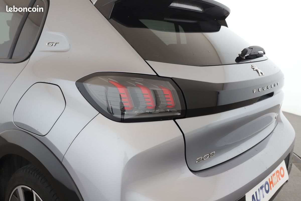 Peugeot 208 1.2 PureTech GT 100 ch (image 26)