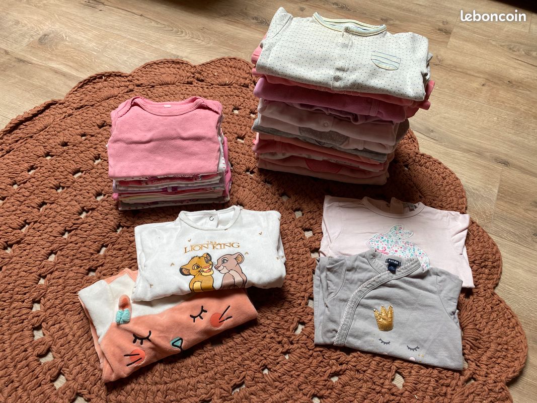 Lot vêtements 6 mois (image 1)