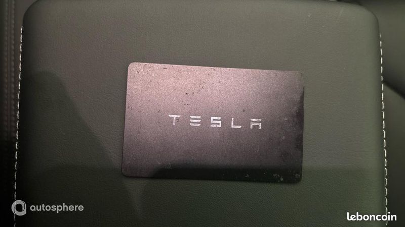 Tesla Model Y Standard RWD (image 16)