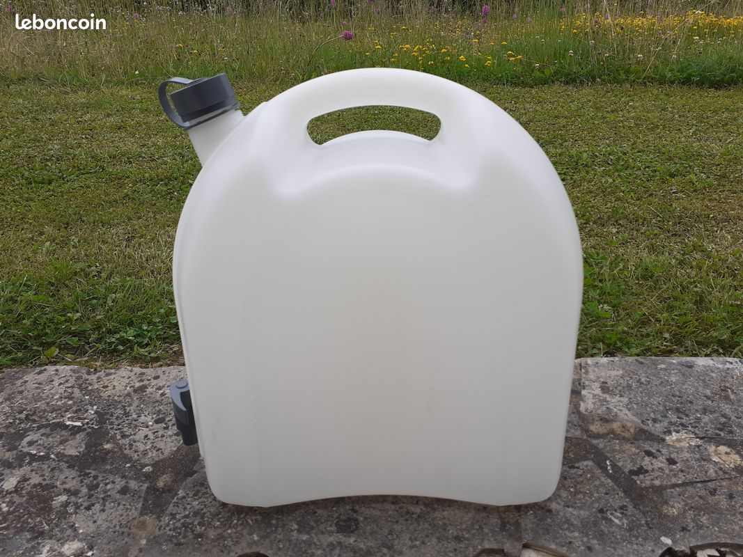 Jerricane D'eau Transparent 10L Avec Robinet - Autrement - Bidon