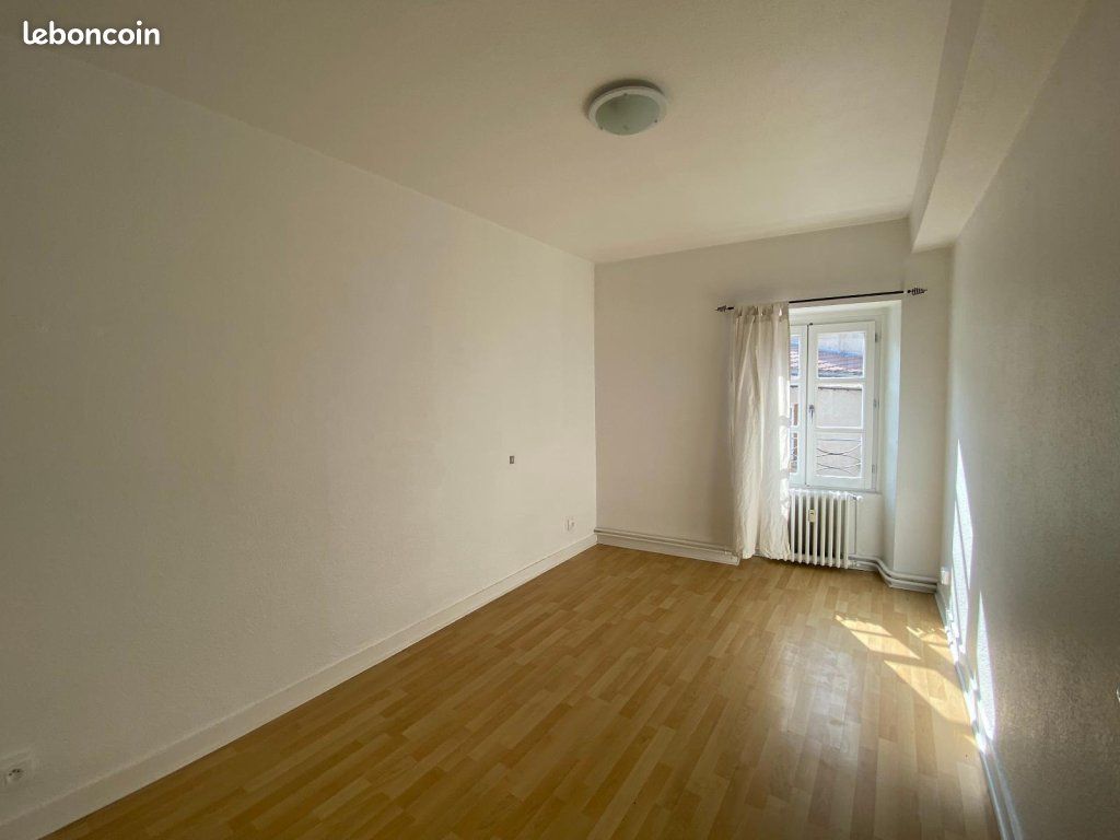 Appartement 3 pièces 59 m² · à Montbrison · 59 m² · 550 €