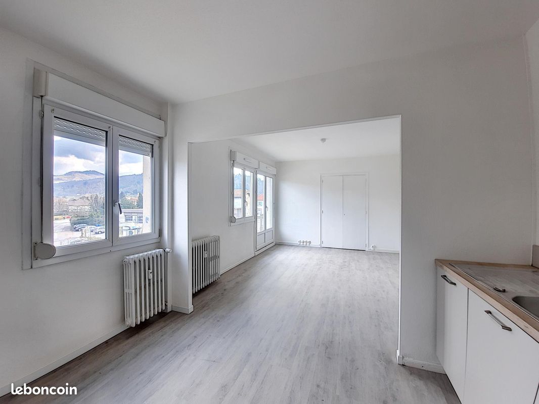 Appartement 12 pièces 180 m² · à Monthermé · 180 m² · 105 000 €