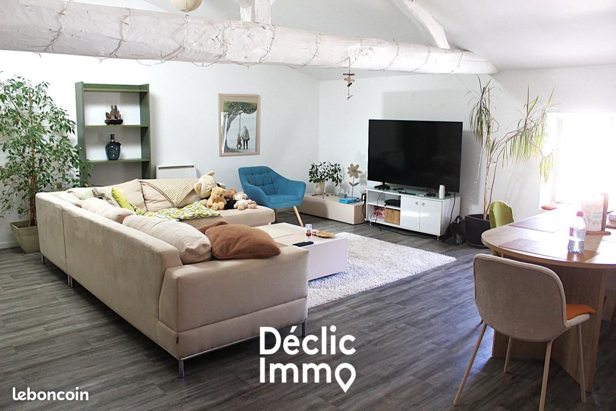 Maison 6 pièces 154 m² · à Saint-Jean-d'Angély · 154 m² · 137 800 €