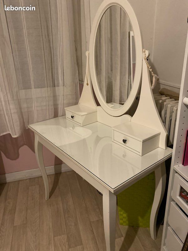 Coiffeuse IKEA (image 1)