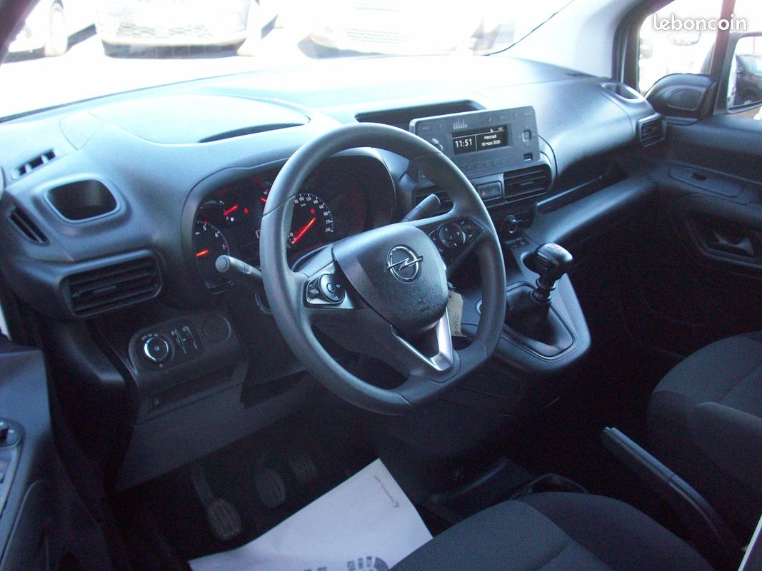 Opel combo cargo XL hdi 100..38600 kilometres..11250 euros ht (image 5)