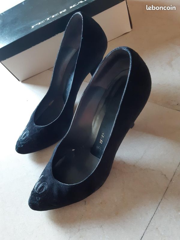 ESCARPINS NOIRS EN DAIM / CHIC / Marque PETER KAISER (image 1)