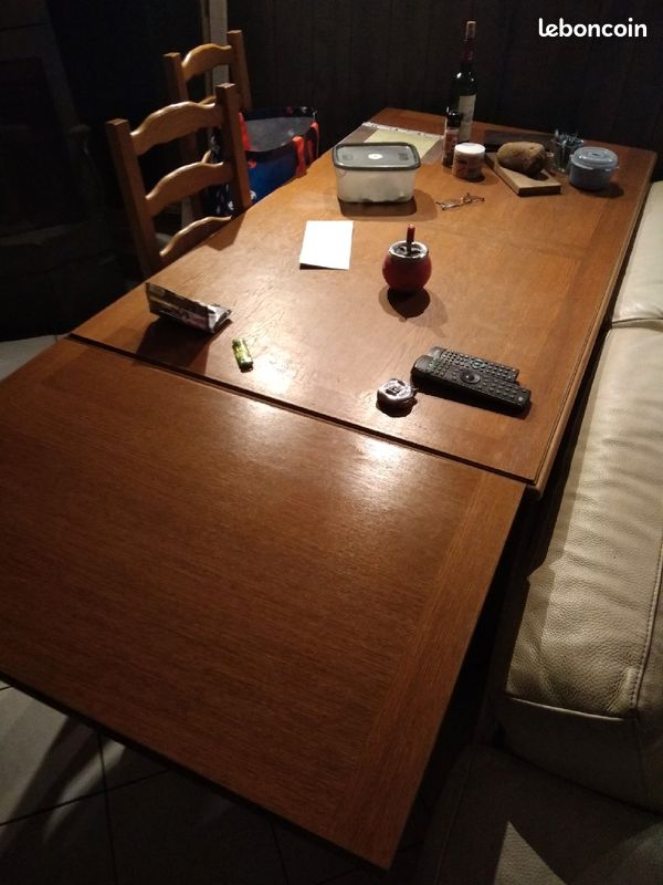 Table en bois (image 2)