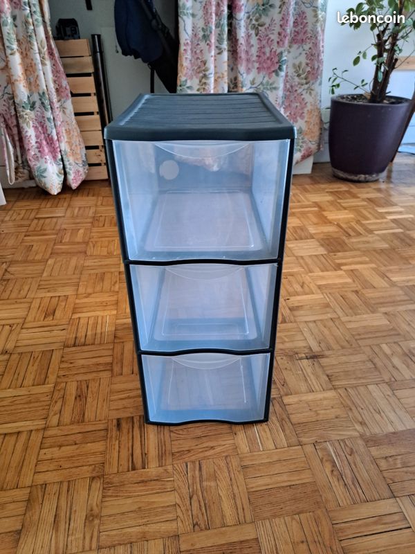 Petit meuble à tiroir (image 1)