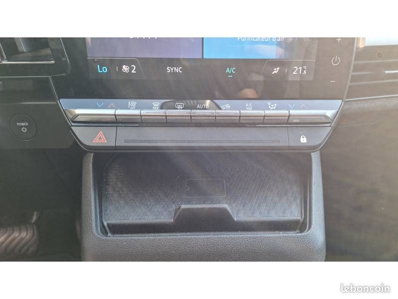 Renault Mégane E-Tech EV40 130ch standard charge Equilibre (image 17)