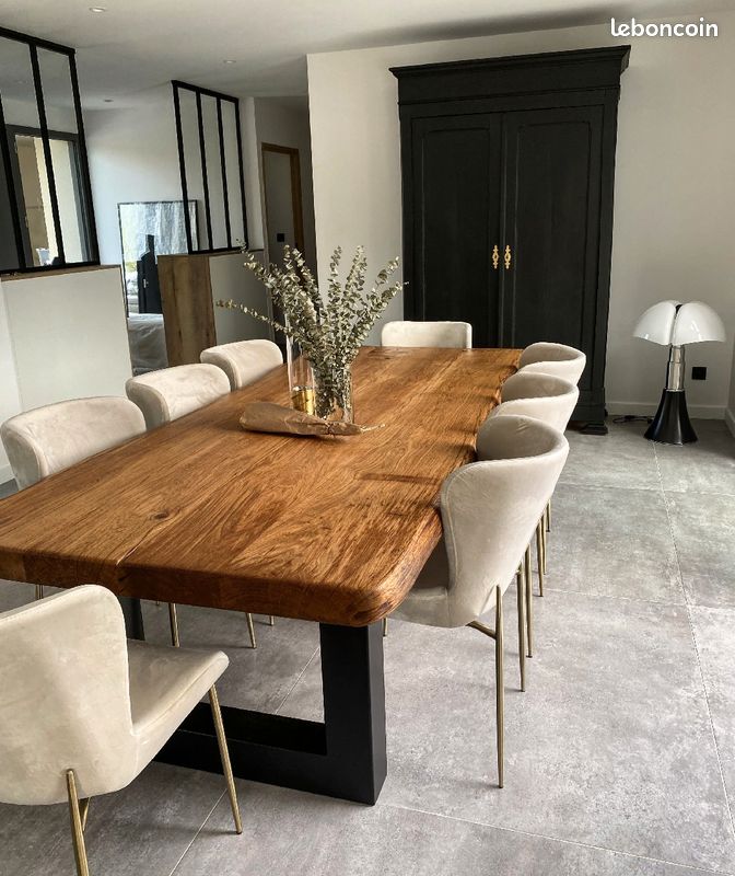Tables en bois massif (image 1)
