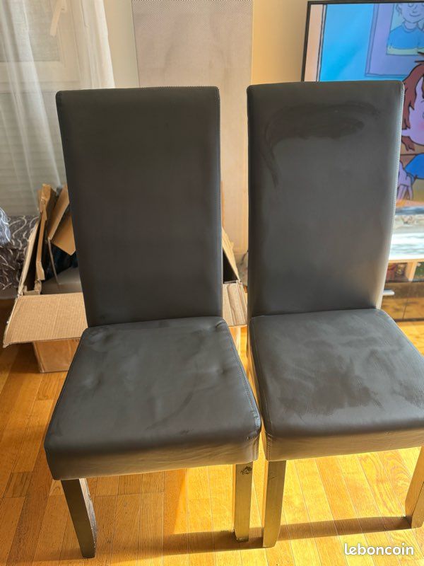 Lot de deux chaises (image 1)