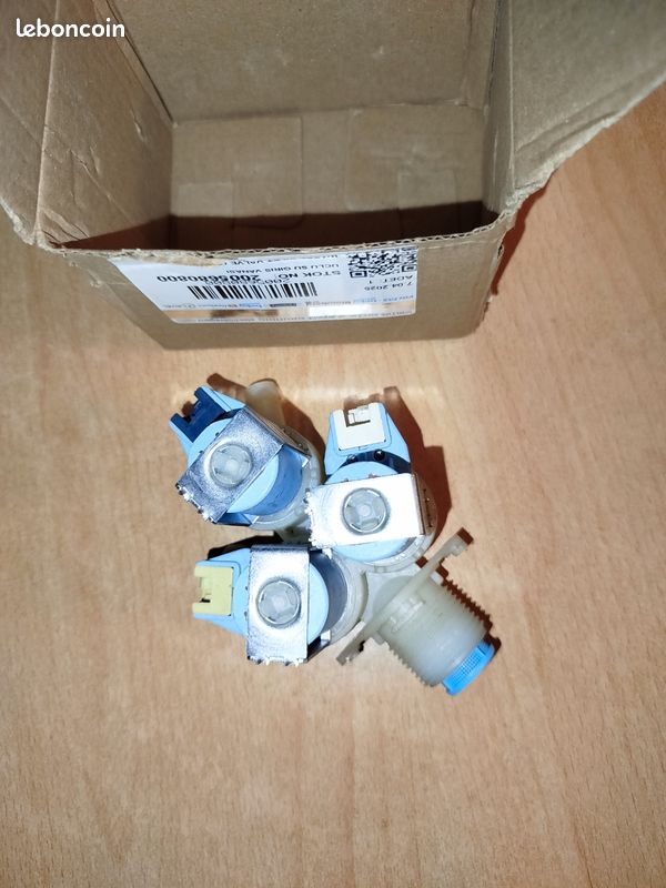 Actionneur ELTEK 220V 8072077020 Occasion – Pièce Détachée électroménager