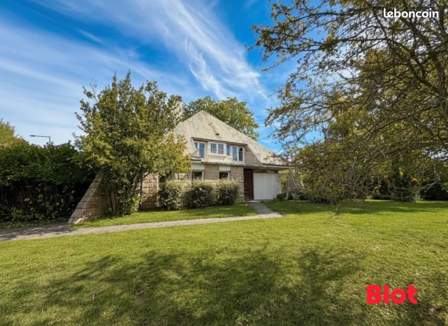 Maison 9 pièces 245 m² · au Rheu · 245 m² · 367 500 €