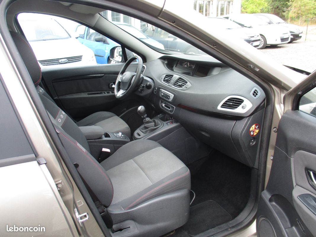 Gd Scénic 3 1.6 DCI 130ch,BV6,7places,Moteur à chaine,Attelage,Bluetooth... (image 4)