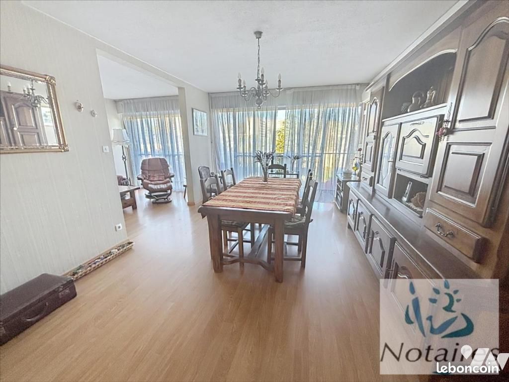 Appartement 6 pièces 118 m² · à Salon-de-Provence · 118 m² · 160 000 €
