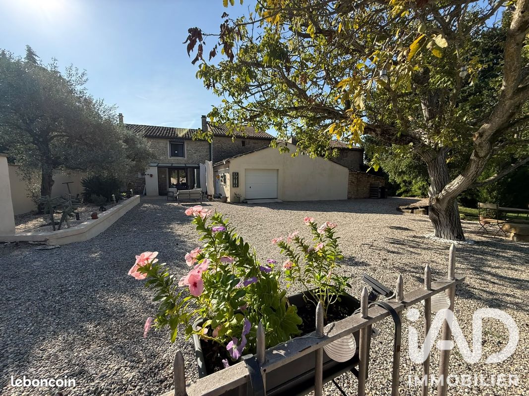 Maison 6 pièces 166 m² · à Sarrians · 166 m² · 515 000 €