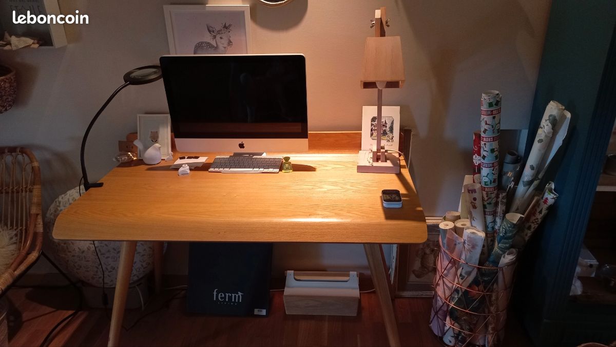 Bureau (image 1)