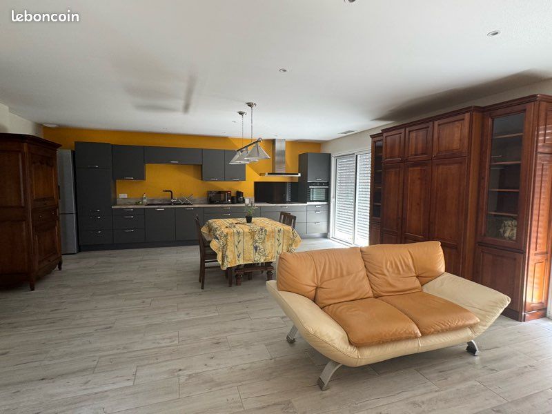 Maison 5 pièces 95 m² · à Saint-Médard-en-Jalles · 95 m² · 2 000 €/mois
