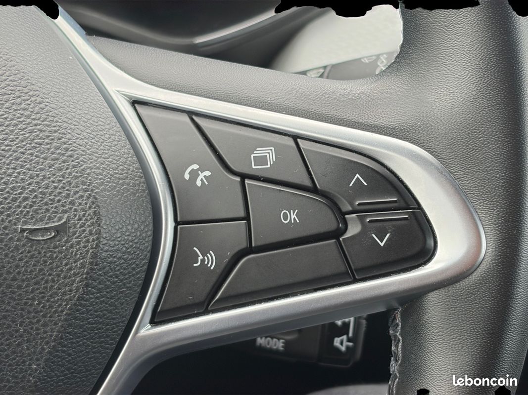 RENAULT CLIO 1.6 E-TECH 140 INTENS Caméra de recul Clim Auto Radar de Recul Garantie 12 mois (image 20)
