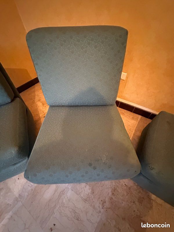 Fauteuils + pouf (image 4)