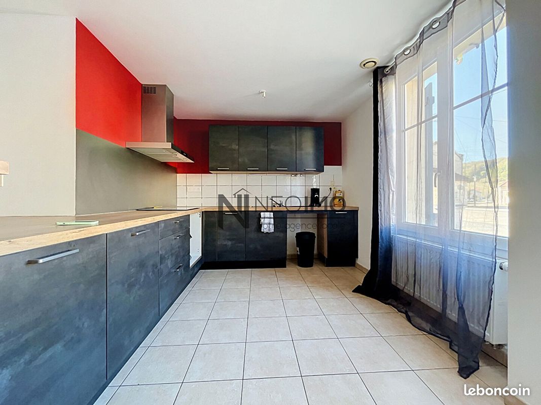 Appartement 4 pièces 107 m² · à Pompierre · 107 m² · 520 €/mois