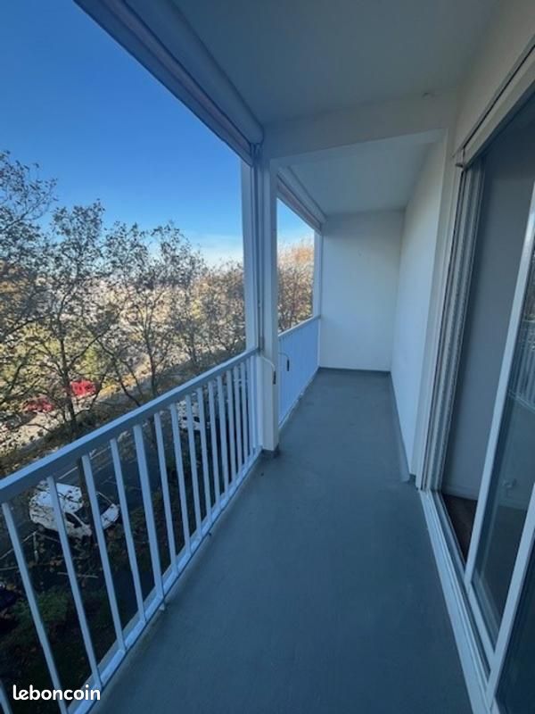 Appartement 4 pièces 92 m² · à La Rochelle · 92 m² · 987 €