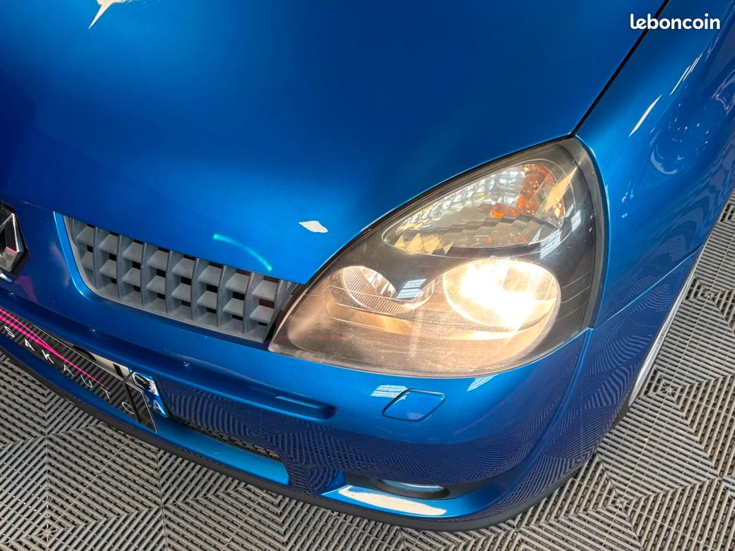 RENAULT CLIO 2.0i 16V Sport Jean Ragnotti (image 34)