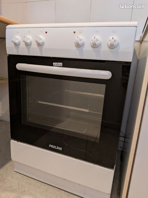 Cuisinière vitrocéramique PROLINE PCC 662 WH
PCC 662 WH (image 1)