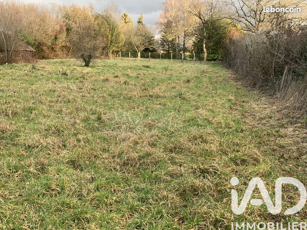 Terrain 1687 m² · à Guécélard · 1 687 m² · 59 000 €