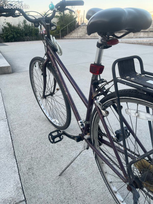 Vélo de ville B’Twin Strada 26 pouces – Bon état (image 4)
