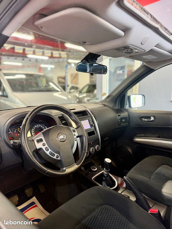 Nissan Xtrail/1main/4x4/Carnet d’entretien COMPLET/AN2014/Phase2/Magnifique configuration/Excellent état (image 6)