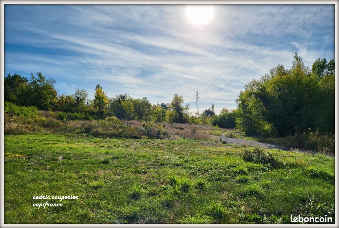Terrain 901 m² · à Cusset · 67 800 €
