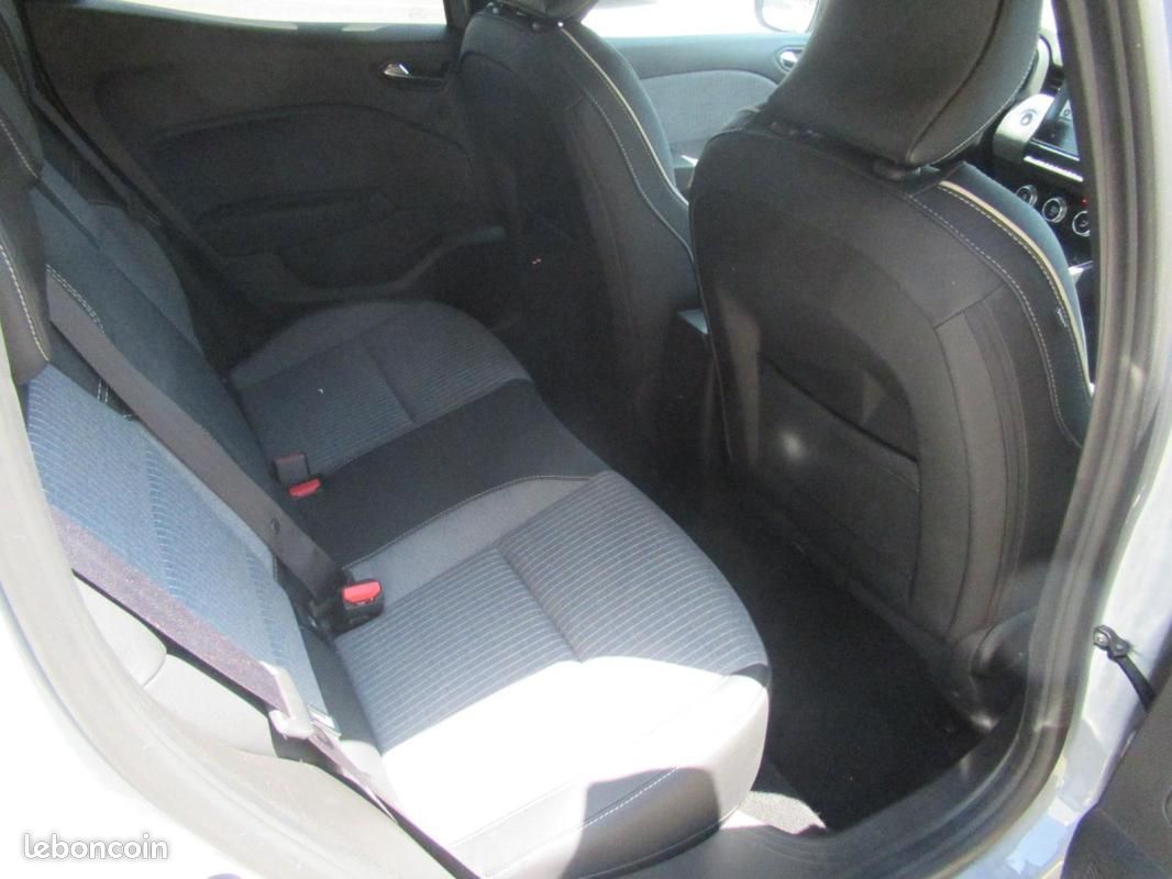 Renault Clio V TCe 90 ch GSR2 Techno (image 12)