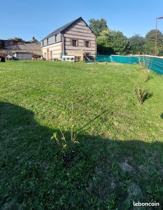 Maison 8 pièces 300 m² · à Terres-de-Caux · 300 m² · 245 000 €