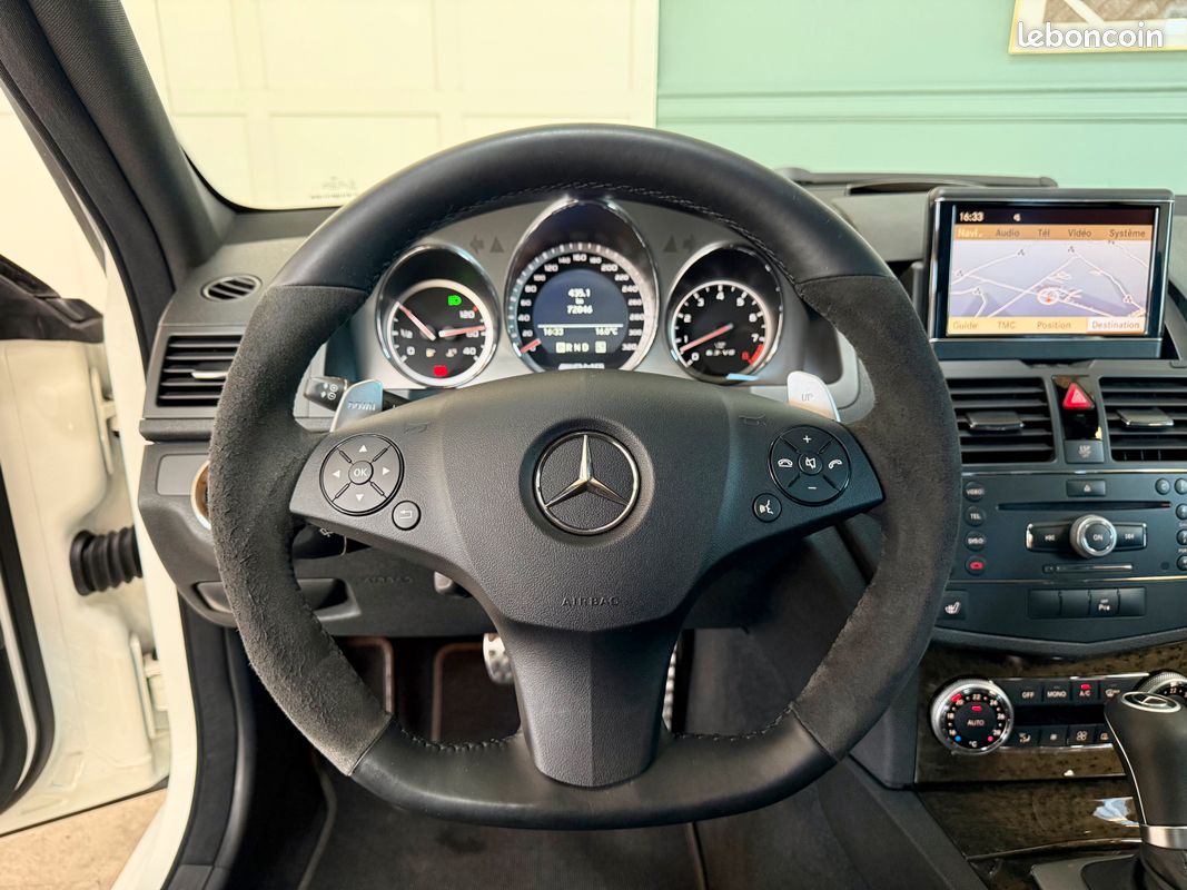 Mercedes C63 AMG 457ch / Pack performance / Toit ouvrant / Caméra / Sièges chauffants (image 9)