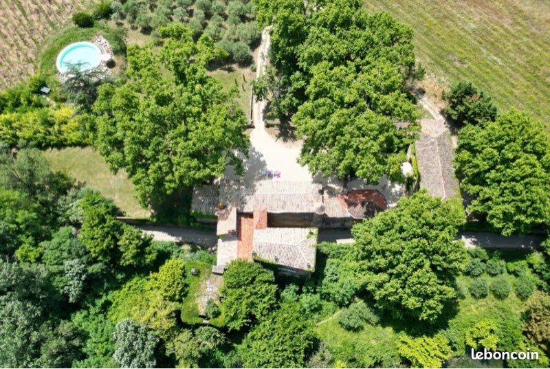 Maison 26 pièces 600 m² · à Orange · 600 m² · 1 499 000 €