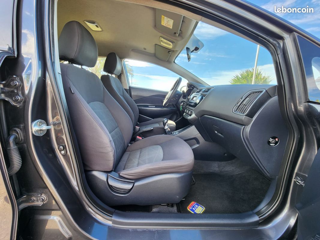 Kia Rio CRDI 75CV 5p 5pl Clim (image 4)