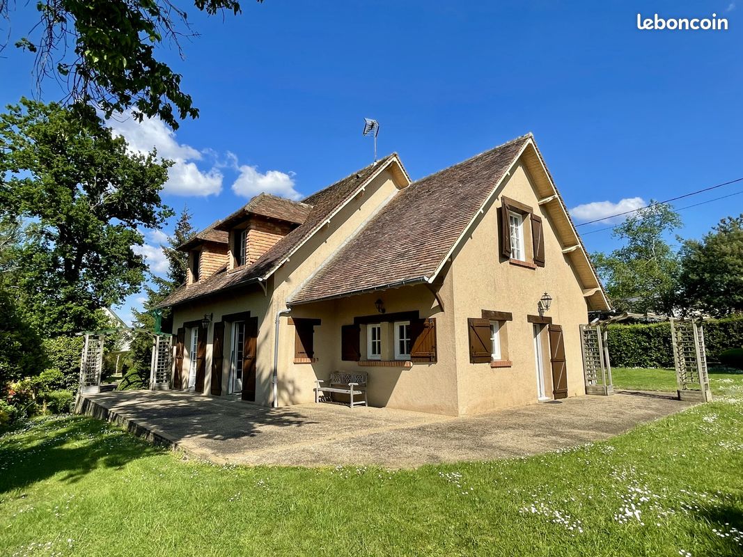 Maison 6 pièces 129 m² · à Sablé-sur-Sarthe · 129 m² · 220 700 €