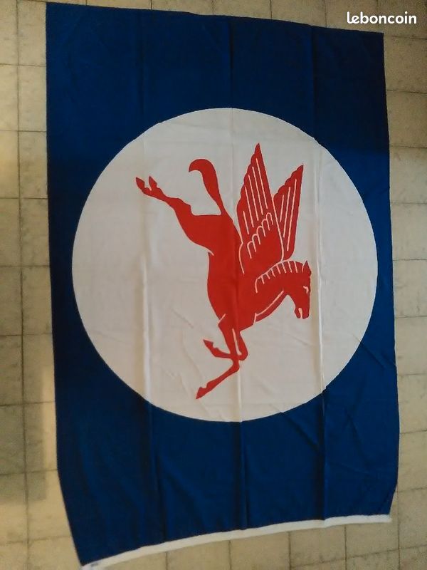 Grand drapeau Mobil (image 1)