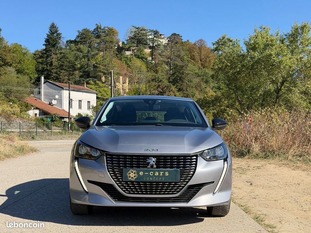 Peugeot 208 1,2 Puretech 75ch buisness (image 8)