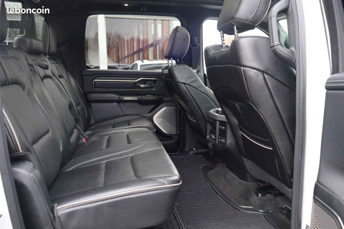 Dodge RAM 1500 Limited 5.7 V8 HEMI 401 ch 4x4 – Harman Kardon – GPL – Toit pano (image 19)