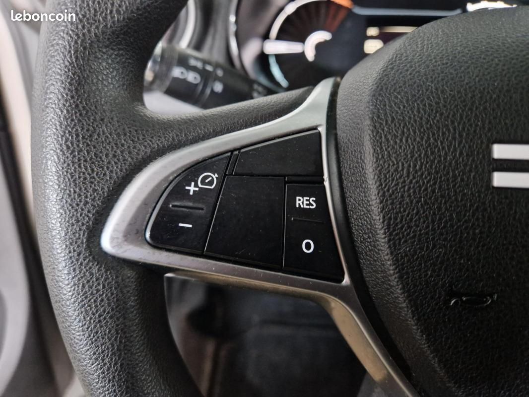 Dacia Spring Expression (image 11)