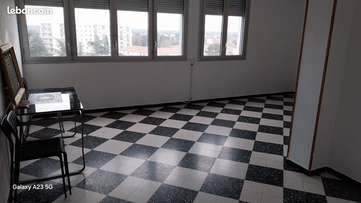 Appartement 3 pièces 73 m² · à Nîmes · 73 m² · 720 €/mois