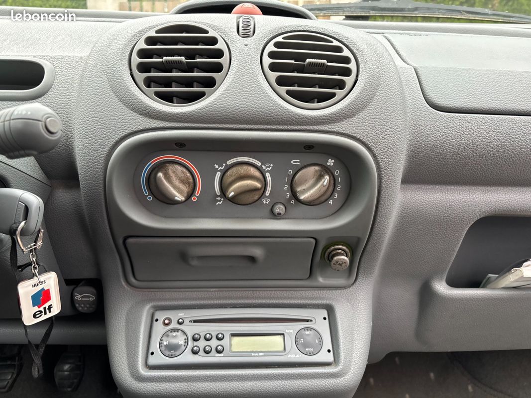 RENAULT TWINGO 2 PLACES + 1.2 16v Pack Authentique + Toit ouvrant (image 13)