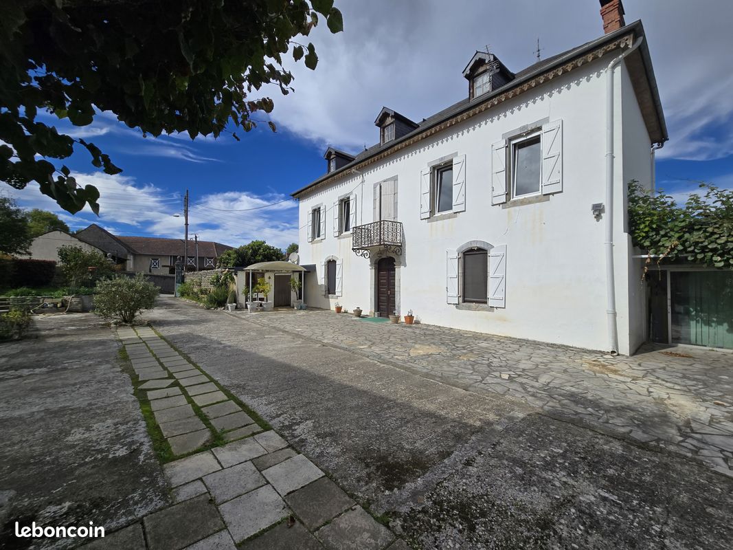 Maison 7 pièces 210 m² · à Tarbes · 210 m² · 280 000 €