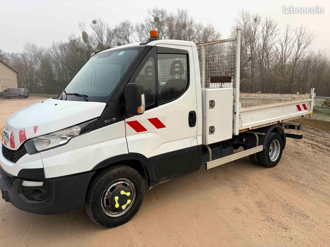 Iveco daily 35C13 benne et coffre 19166HT (image 2)