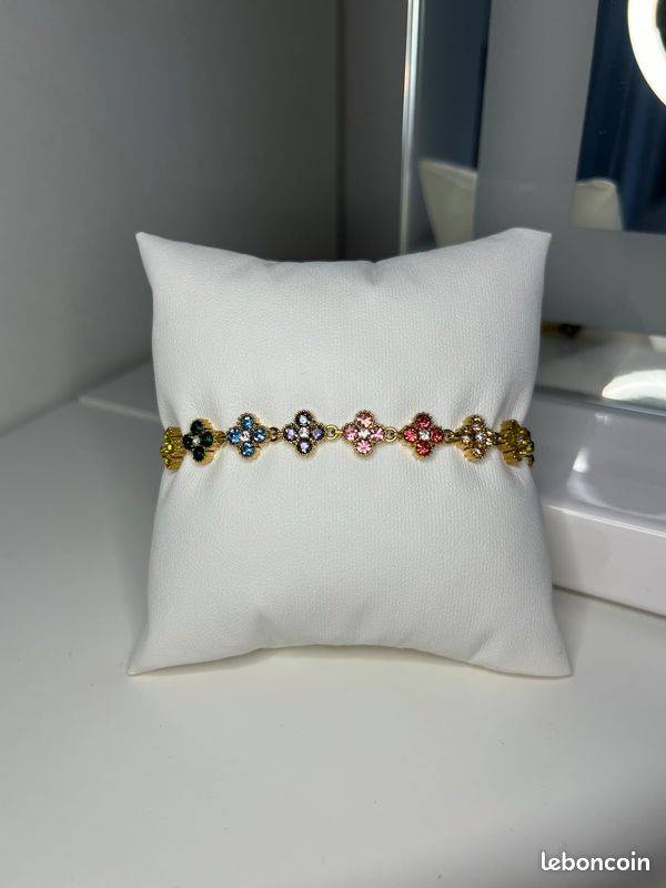 Bracelet trèfles strass multicolore et doré (image 1)