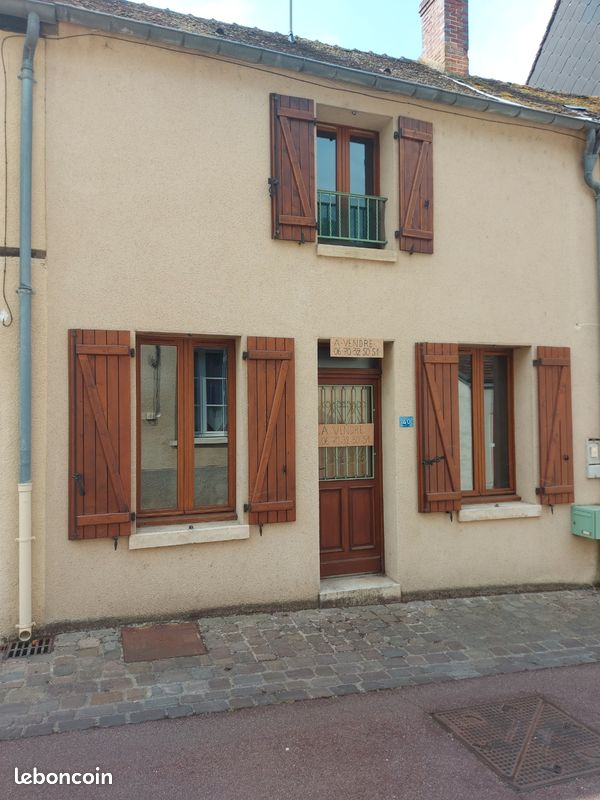 Maison 3 pièces 63 m² · à Château-Renard · 63 m² · 68 000 €