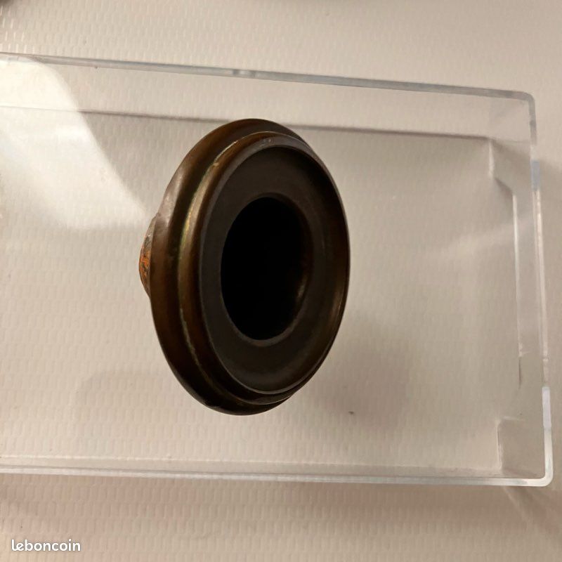 BOUGEOIRS ANCIENS, et accessoires, dont mouchette, éteignoirs pièces détachées etc (image 10)