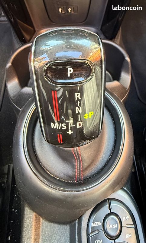 MINI MINI 2.0 192 COOPER S BVA EDITION YOURS- CAR PLAY- HARMAN/KARDON- CUIR- TOIT OUVRANT- GARANTIe (image 26)